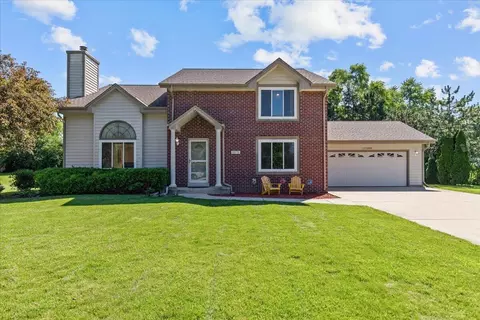 w141n5275 Thornhill, Menomonee Falls, WI 53051