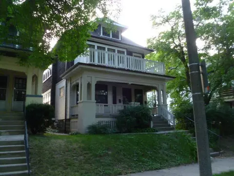 3433 N Bartlett #3435, Milwaukee, WI 53211