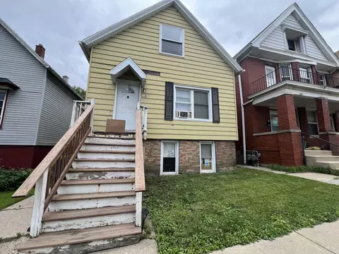 2609 S 6th, Milwaukee, WI 53215
