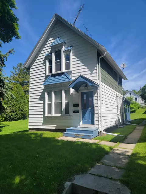 1112 Ontario, Sheboygan, WI 53081