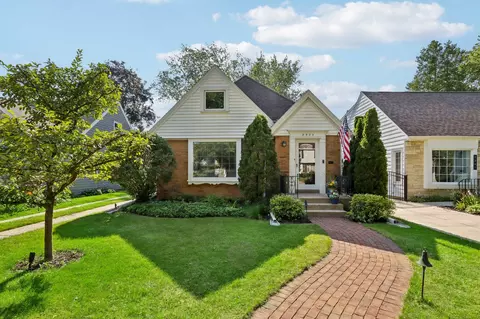 2355 N 83rd, Wauwatosa, WI 53213