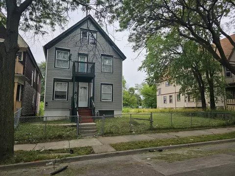 2017 N 40th #2021, Milwaukee, WI 53208