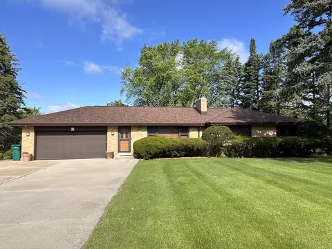 w145n5051 Stone, Menomonee Falls, WI 53051