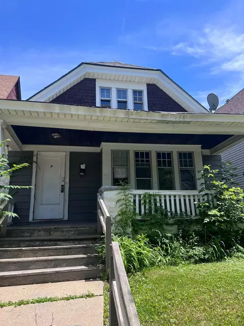 2656 N 37th, Milwaukee, WI 53210
