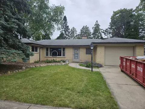 1122 N Osborne, Racine, WI 53405
