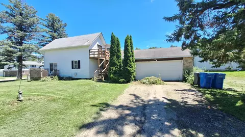 1013 Meadow #1013 1/2, Watertown, WI 53094