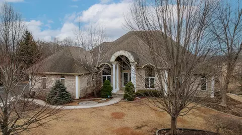 w213n5230 Golfview, Menomonee Falls, WI 53051