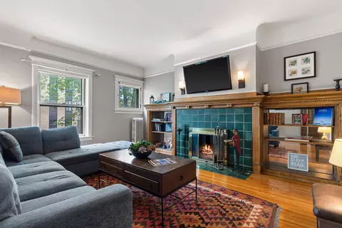 1704 E Kane #D, Milwaukee, WI 53202