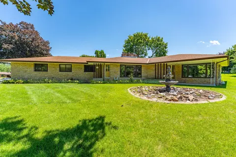 w154n8088 Elm, Menomonee Falls, WI 53051