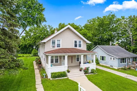 135 Lake, Pewaukee, WI 53072
