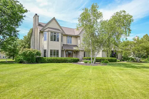 n49w28344 Maryanns, Pewaukee, WI 53072