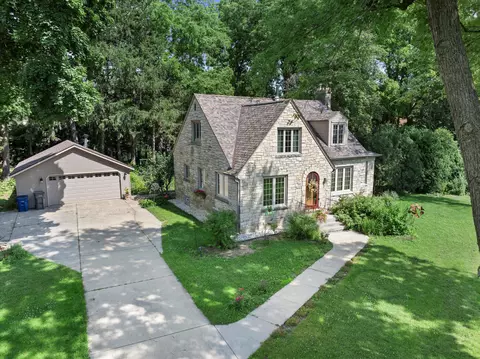 w143s6756 Tess Cors, Muskego, WI 53150