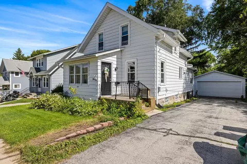 633 Chicago, Waukesha, WI 53188