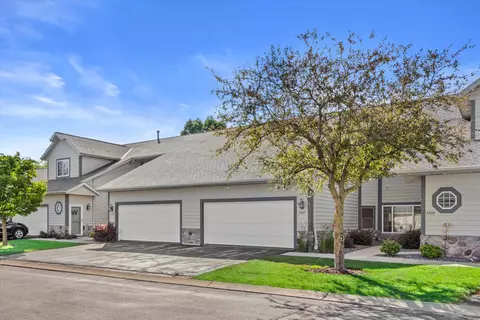 5331 S Hidden, Greenfield, WI 53221