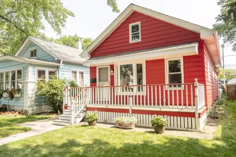 2512 S Superior, Milwaukee, WI 53207