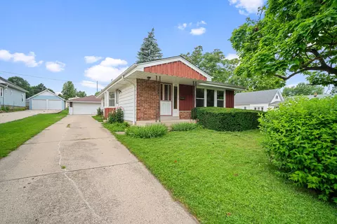 1227 S 97th, West Allis, WI 53214