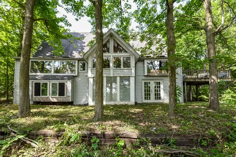 s87w28208 Lookout, Mukwonago, WI 53149