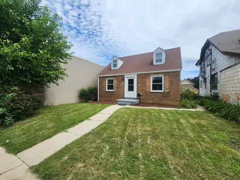 218 N 76th, Milwaukee, WI 53213