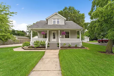 532 W State, Burlington, WI 53105