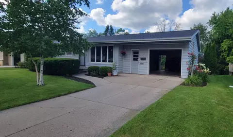 1016 Magnolia, Manitowoc, WI 54220