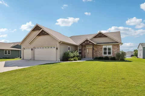 575 Mary, Slinger, WI 53086