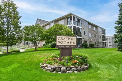 2121 1st #205, Grafton, WI 53024