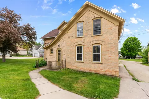415 Fredonia, Fredonia, WI 53021