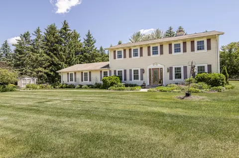 323 Thomas, Wales, WI 53183