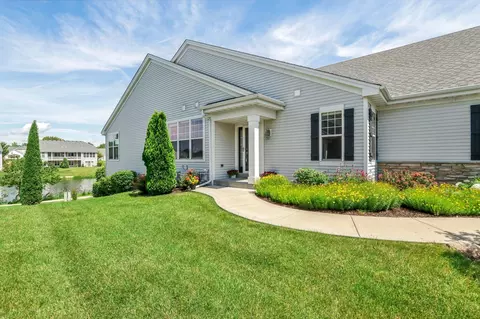 n53w35216 Lighthouse #64-1, Oconomowoc, WI 53066
