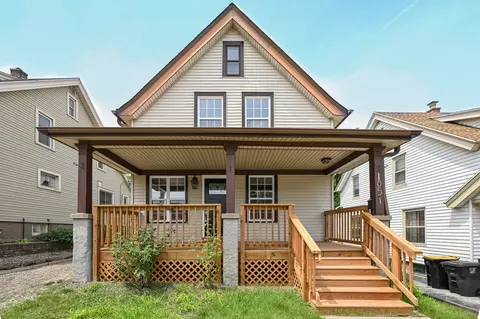 1051 N 68th, Wauwatosa, WI 53213