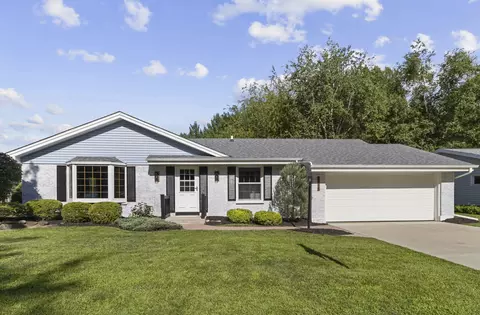 711 Bender, West Bend, WI 53090