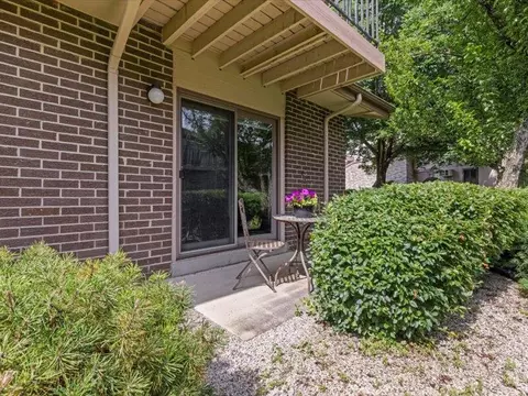 404 Sheffield #2, Waukesha, WI 53186