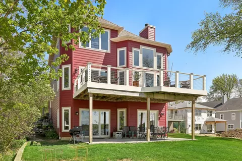 7062 Breezy Pt, Norway, WI 53185