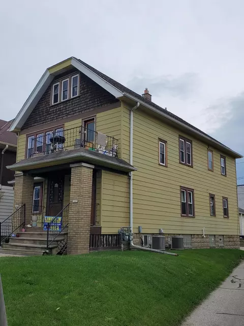 1225 S 54th #1227, West Milwaukee, WI 53214