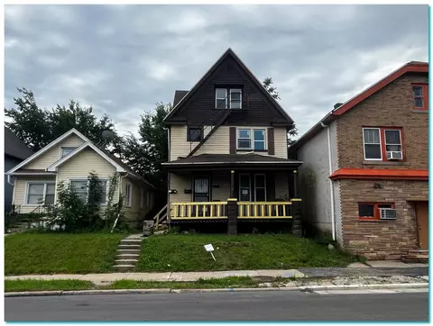 3629 W Hampton, Milwaukee, WI 53209