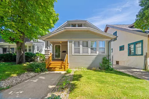 5422 W Lloyd, Milwaukee, WI 53208