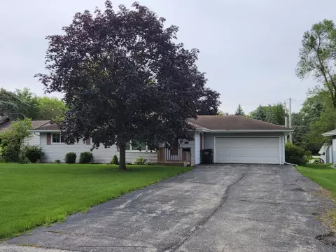 409 Oakhurst, Union Grove, WI 53182