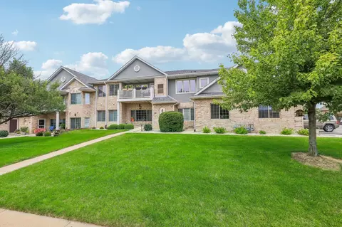 7002 53rd #68, Kenosha, WI 53144
