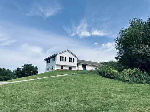 318 Porthamel, Wales, WI 53183