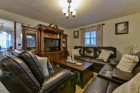 1609 Michigan, Waukesha, WI 53188