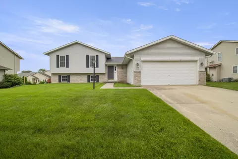 2408 Emslie, Waukesha, WI 53188