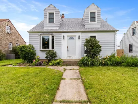 3313 E Bottsford, Cudahy, WI 53110