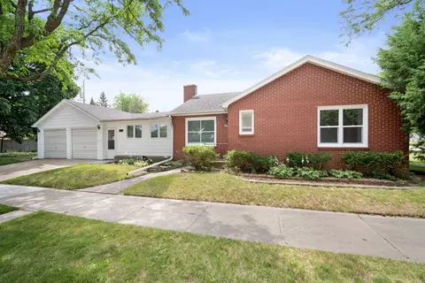 4323 Kinzie, Racine, WI 53405