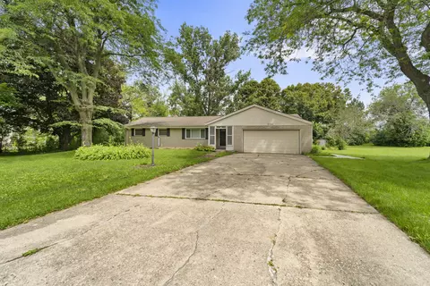 20650 Van Winkle, Waukesha, WI 53186