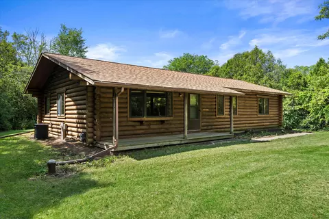 1947 Pleasant Vly, Grafton, WI 53024