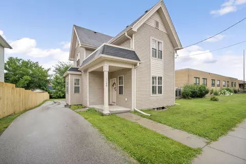 1126 White Rock, Waukesha, WI 53186