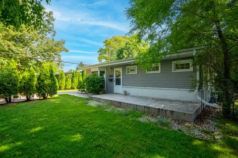 7313 Edgemont, Greendale, WI 53129