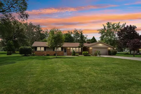 801 W San Jose, Mequon, WI 53092