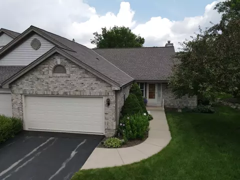 1927 Springbrook #D, Waukesha, WI 53186