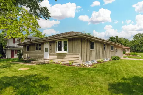 n86w14758 Menomonee Riv, Menomonee Falls, WI 53051